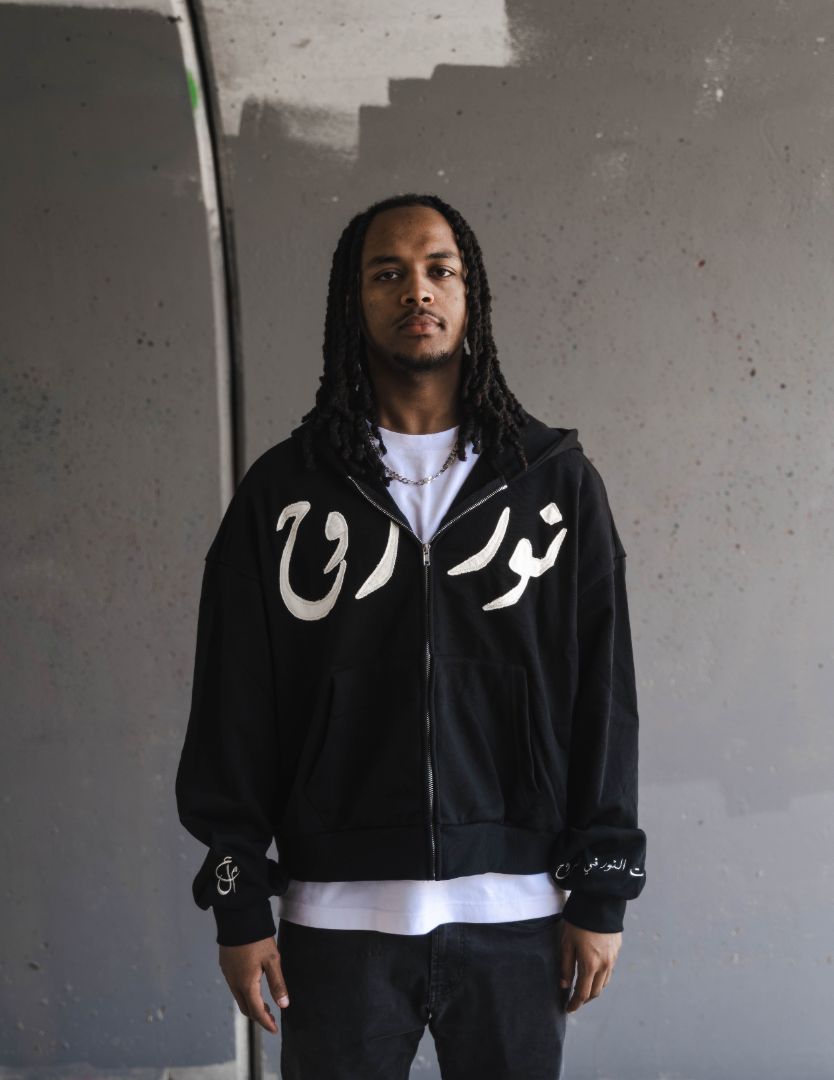 Nur Zip Up Black/Cream